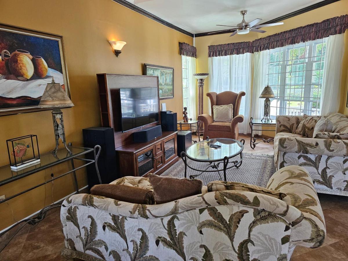 Spicy Hill Villa Порт-Антонио Экстерьер фото