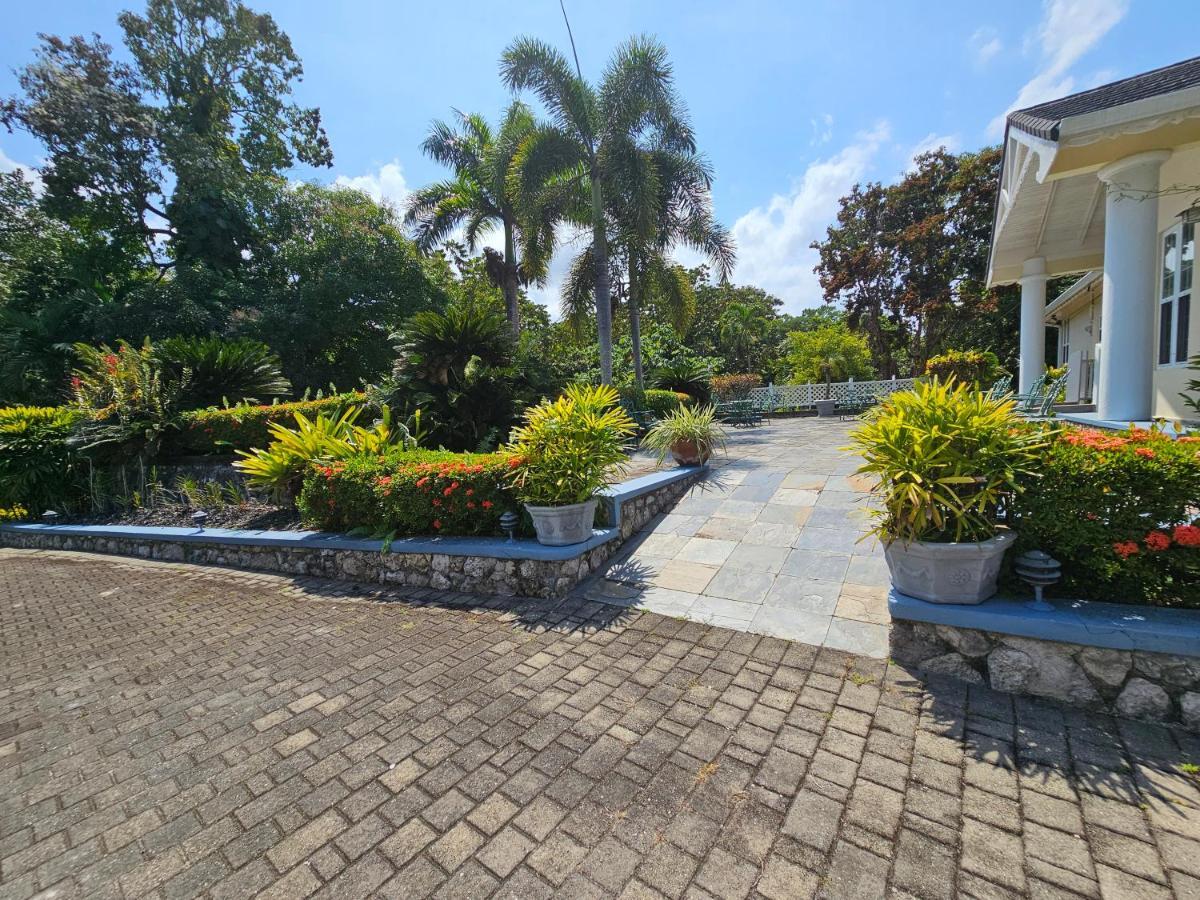 Spicy Hill Villa Порт-Антонио Экстерьер фото