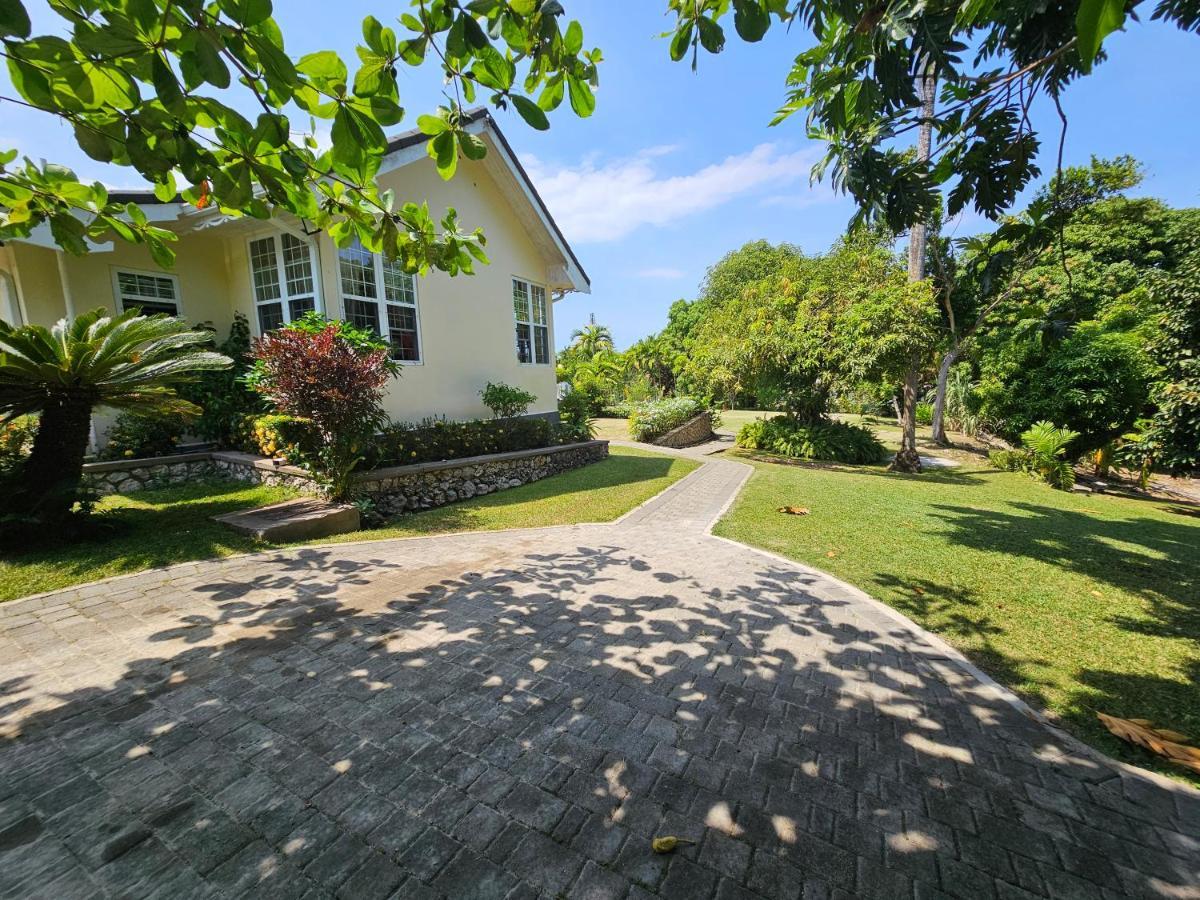 Spicy Hill Villa Порт-Антонио Экстерьер фото